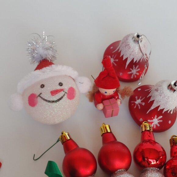 LARGE Christmas Ornament Lot of 22 Pieces Assorted Holiday Ornaments RED THEME - Picture 9 of 11